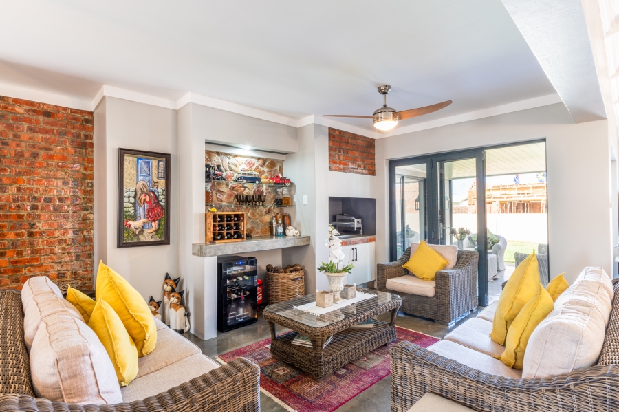 3 Bedroom Property for Sale in Le Grand Golf Estate Western Cape